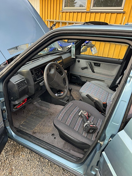 Volkswagen Golf II 5 of 8