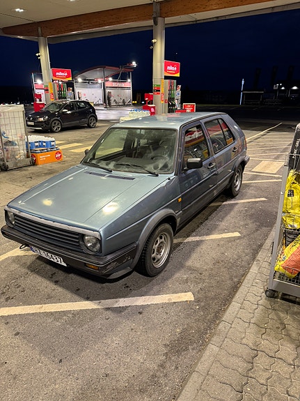 Volkswagen Golf II 2 of 8