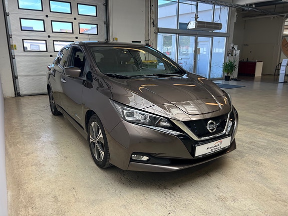 Nissan Leaf 4 of 25