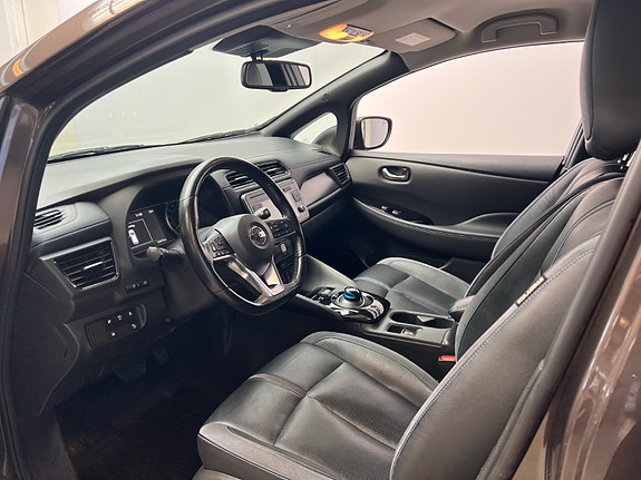 Nissan Leaf 8 of 25