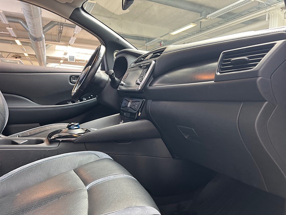 Nissan Leaf 22 of 25