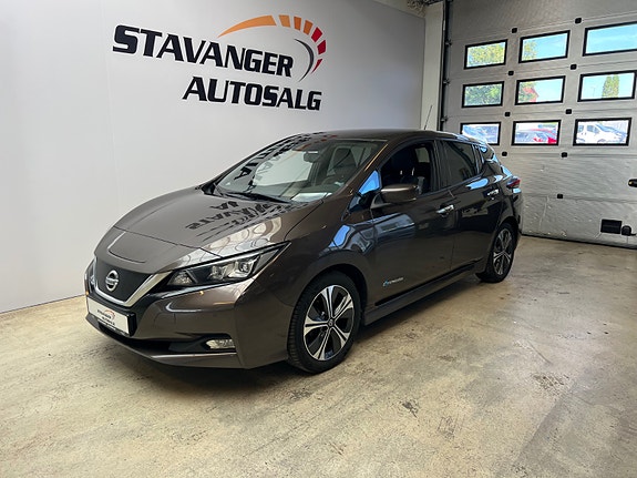Nissan Leaf 2 of 25
