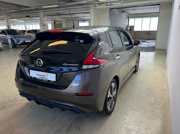 Nissan Leaf 5 of 25