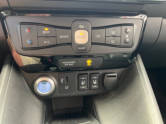 Nissan Leaf 14 of 25