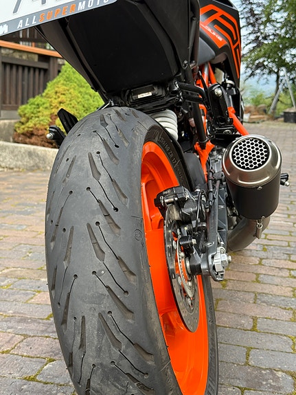 KTM 125 Duke 7 of 21