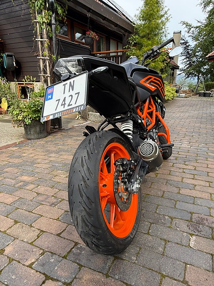 KTM 125 Duke 19 of 21
