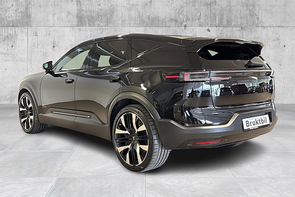 Polestar 3 3 of 5