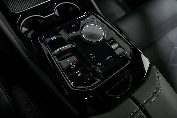 BMW i5 16 of 29