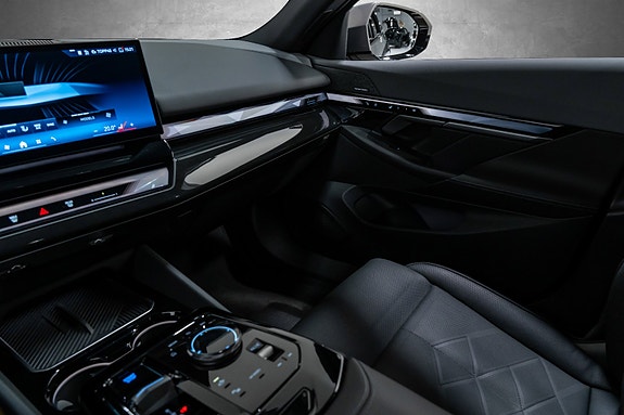 BMW i5 15 of 29