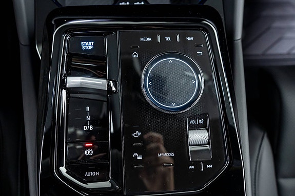 BMW i5 18 of 30