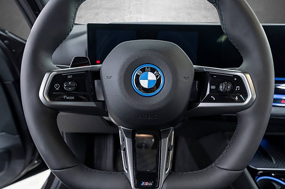 BMW i5 20 of 30