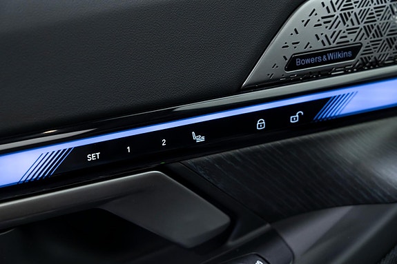 BMW i5 21 of 30
