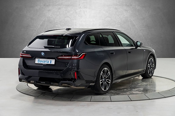 BMW i5 5 of 5