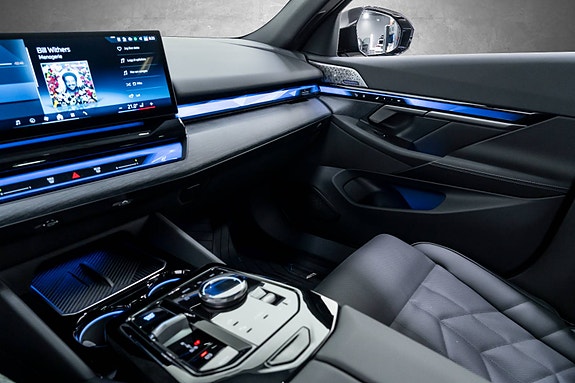 BMW i5 15 of 30
