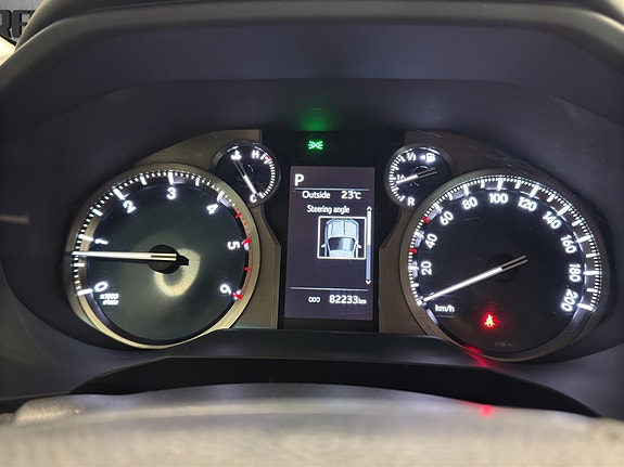 Toyota Land Cruiser 12 of 25