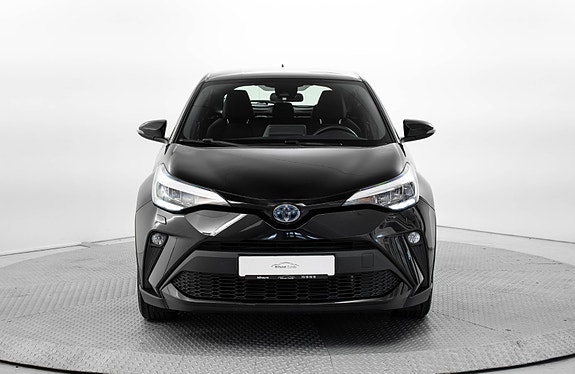 Toyota C-HR 3 of 5
