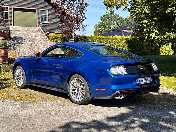 Ford Mustang 5 of 23