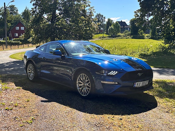 Ford Mustang 9 of 23