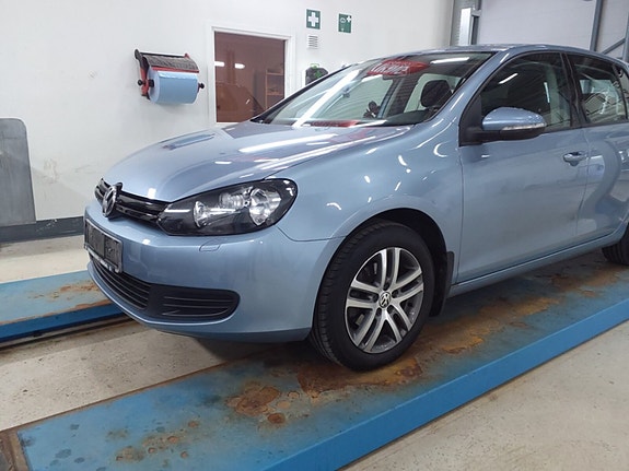 Volkswagen Golf 4 of 5