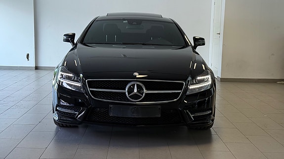 Mercedes-Benz CLS250 3 of 5
