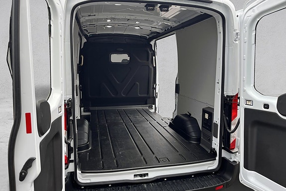 Ford Transit 5 of 5