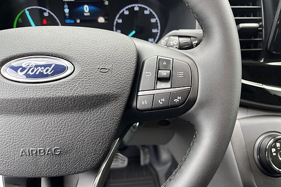 Ford Transit 11 of 15