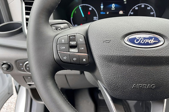 Ford Transit 10 of 15