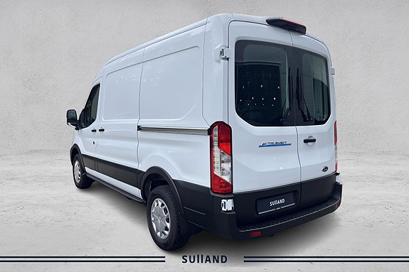 Ford Transit 4 of 5