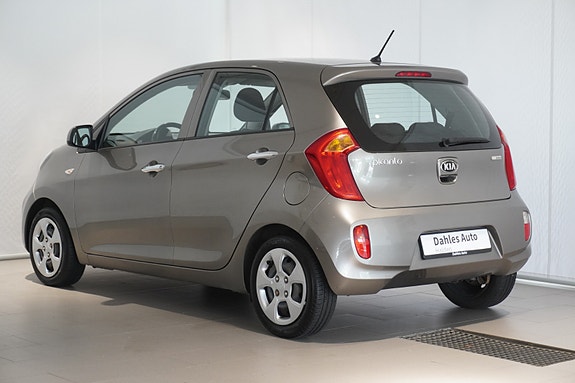 Kia Picanto 4 of 5