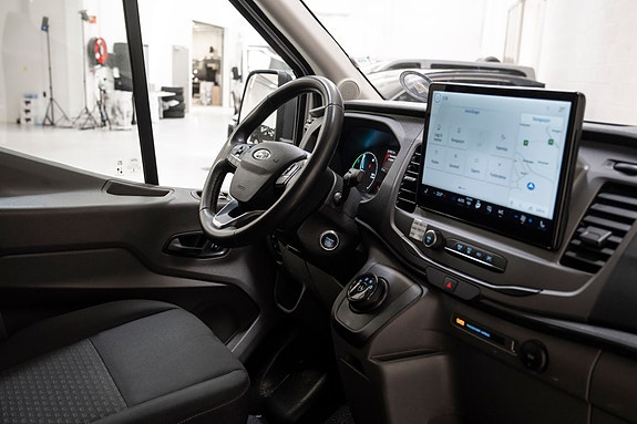 Ford Transit 27 of 30