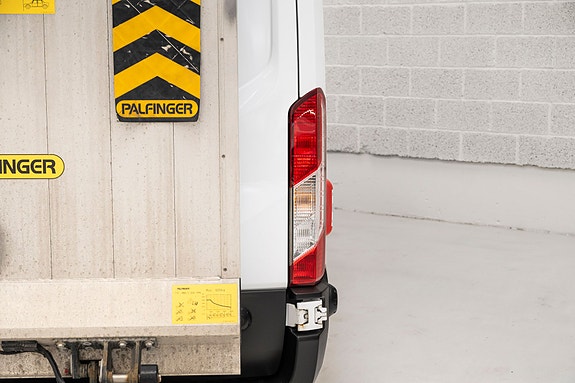 Ford Transit 9 of 30