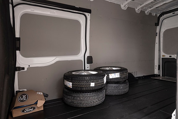 Ford Transit 26 of 30