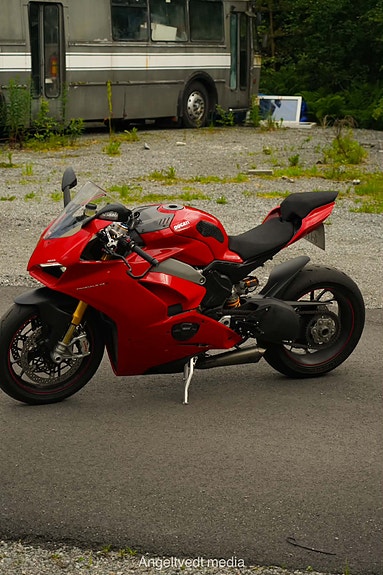 Ducati Panigale V4S 7 of 13