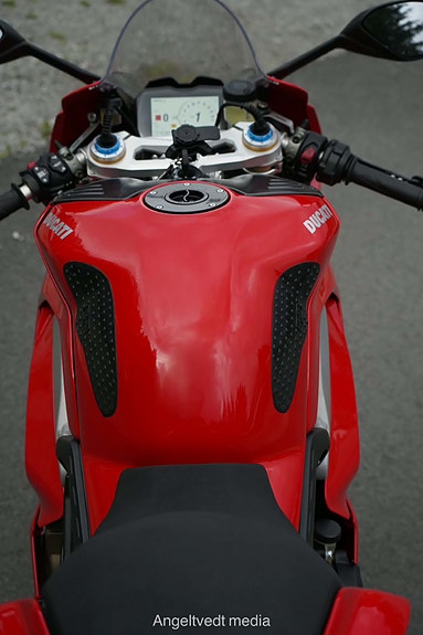 Ducati Panigale V4S 11 of 13