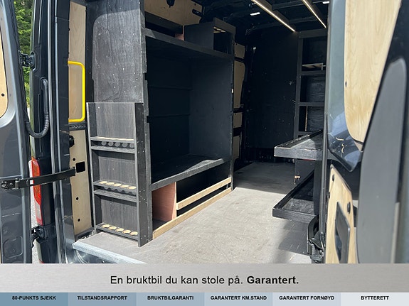 Volkswagen Crafter 8 of 23