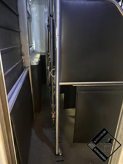 Mercedes-Benz Atego RJH Hestebil 2017 – 4 hester 14 of 15