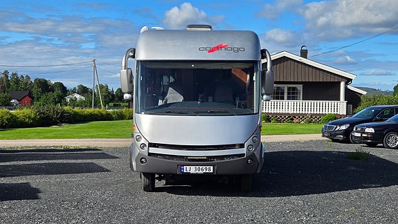Carthago CHIC S-Pluss i51 - Enkle Senger, Solcellepanel, TV, Bakhjulstrekk, AC , Automat, Stekeovn, STOR garasje, Cruisekontroll, Godkjent Fukttest 9 of 30