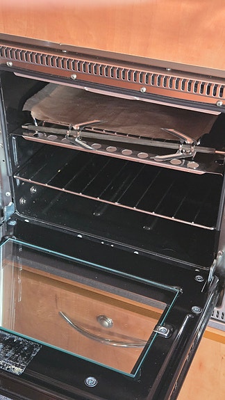Carthago CHIC S-Pluss i51 - Enkle Senger, Solcellepanel, TV, Bakhjulstrekk, AC , Automat, Stekeovn, STOR garasje, Cruisekontroll, Godkjent Fukttest 25 of 30