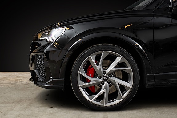 Audi RS Q3 4 of 5