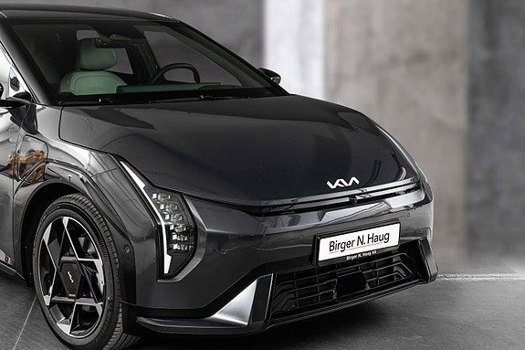 Kia EV4 3 of 27