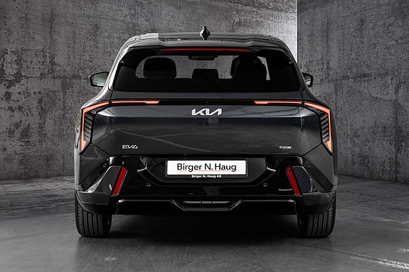 Kia EV4 8 of 27