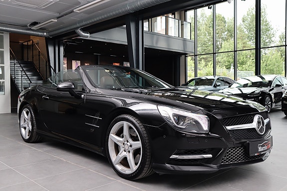 Mercedes-Benz SL350 3 of 5