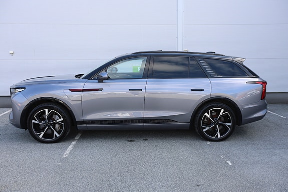 Hongqi E-HS9 3 of 5