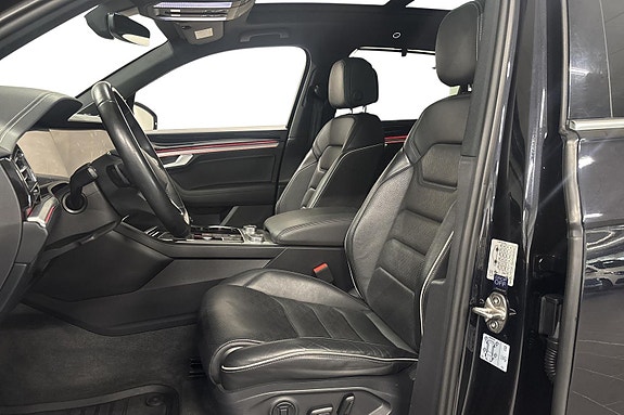 Volkswagen Touareg 8 of 30