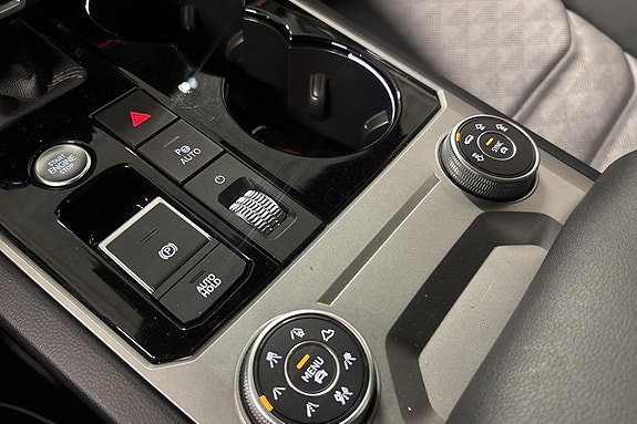 Volkswagen Touareg 15 of 30