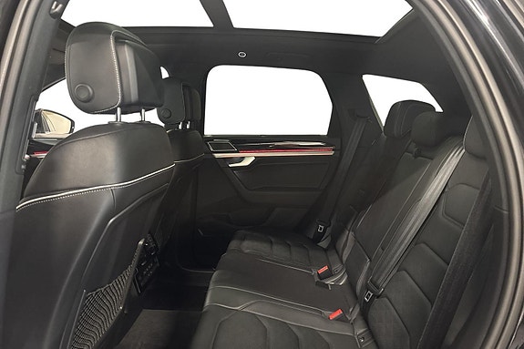 Volkswagen Touareg 7 of 30