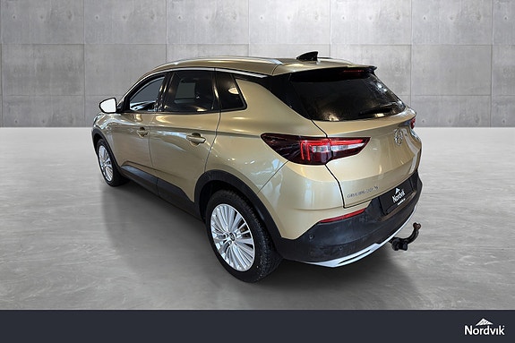 Opel Grandland X 4 of 5