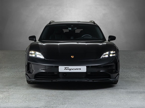 Porsche Taycan Cross Turismo 3 of 5