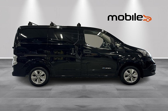 Nissan e-NV200 2 of 5