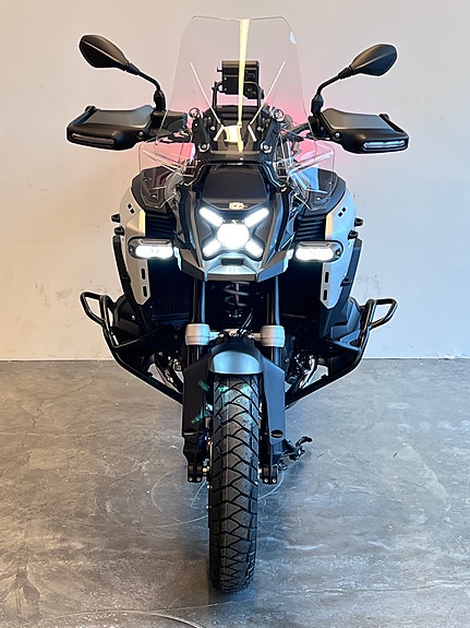 BMW R 1300 GSA Triple Black manuell - Alt utstyr! Sidekofferter inkludert i prisen! 2 of 5